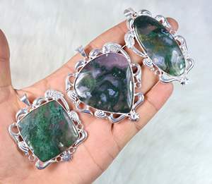 Magnifique pendentif en agate verte mousse, bijou de créateur, vente en gros pour la revente au détail - Product Image 1