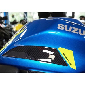 Adesivi 3D per protezione laterale serbatoio moto compatibili con Suzuki GSX-S 1000 2021 - Product Image 1