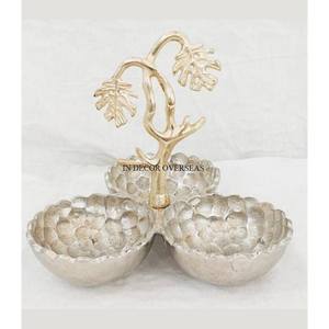 Recién llegado, cuencos de forma redonda con textura elegante de Color blanco de 3 compartimentos con diseño de flores chapadas en oro de proveedor indio - Product Image 4