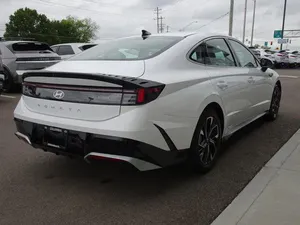 Hyundai SONATA SEL 2024 - Product Image 5
