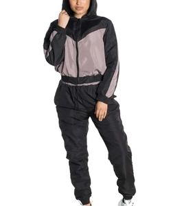 Survêtement coupe-vent imperméable personnalisé OEM de haute qualité pour femmes Ensemble de jogging rayé avec fermeture éclair pour l'extérieur - Product Image 6