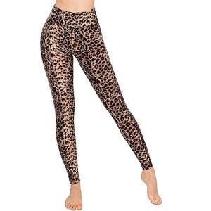 Vente en gros de vêtements de sport personnalisés soutien-gorge de yoga et de fitness pour femmes à séchage rapide haut court en spandex extensible ultra doux pour l'entraînement et la course à pied - Product Image 2