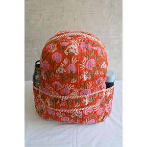 Mini Mochila Boho Acolchada de Algodón Ligero Hecha a Mano en India, con Estampado Floral en Bloque, Bolsa con Cremallera para Uso Diario y Viajes, Unisex - Product Image 4