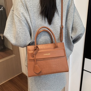 Bolso de Hombro de Lujo Impermeable con Nuevo Diseño 2026, Bolso de Mano de Diseñador para Mujer, Personalizable, para Oficina, Negocios y Viajes - Product Image 2