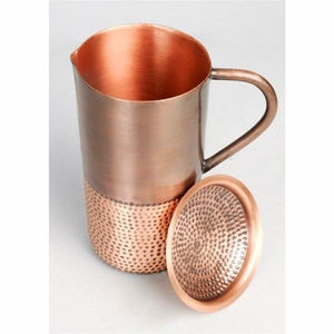 Jarra de Agua de Cobre Puro de 900 ml con Tapa, Acabado Martillado, Jarra Ayurvédica Curativa, Recipiente de Cobre Artesanal Antiguo para Bebidas - Product Image 1