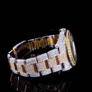 Montre Hip Hop de luxe personnalisée avec diamants Moissanite avec style de clarté VVS ceinture en acier noir disponible à la quantité en vrac - Product Image 3