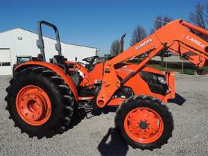 Tractor Kubota L4701 de buena calidad, tractor de granja 90HP bastante usado a la venta - Product Image 2