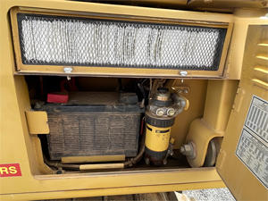 Bulldozer d'occasion de haute qualité 2002 CATERPILLAR D4G XL D Series Excavator Dozer Machines Bulldozers Caterpillar importés à vendre - Product Image 3