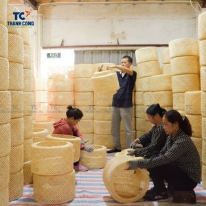 Lámpara colgante natural hecha a mano en Vietnam para decoración del hogar, sala de estar y comedor, venta al por mayor - Product Image 3