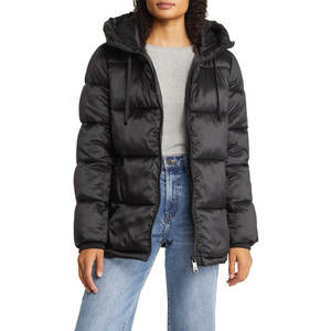 Chaqueta acolchada con burbujas con logotipo personalizado, chaquetas acolchadas transpirables gruesas y cálidas de gran tamaño para invierno, chaqueta acolchada con cremallera a la moda para mujer - Product Image 1