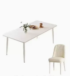 une table + quatre chaises