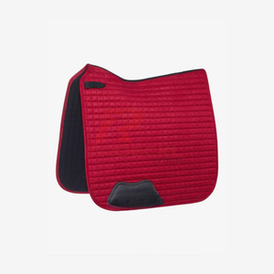 Vente en gros de tapis de selle anglais conçu avec une doublure douce en coton matelassé durable et une structure respirante à absorption des chocs confortable - Product Image 1