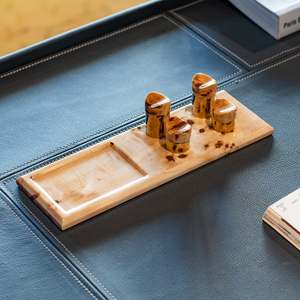 Cendrier en bois classique de qualité supérieure artisanat intemporel fabriqué à la main pour les cigarettes de qualité supérieure - Product Image 1