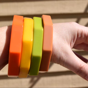 Pulsera de resina geométrica informal bohemia de gran venta, pulsera de cadena de eslabones largos acrílicos en forma de U multicolor para mujer, joyería de fiesta - Product Image 1