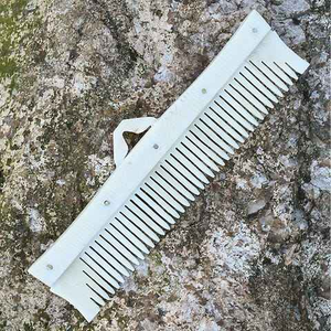 Peigne à cheveux en os de chameau Viking, fabriqué à la main à partir de matériau d'agate naturel, peigne de massage de la tête à la mode, raclage direct de l'Inde - Product Image 3