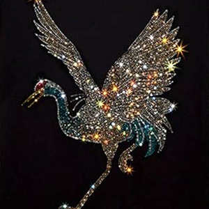 Camiseta de gran tamaño con gráfico personalizado de diamantes de imitación Hotfix para hombre 100% algodón Boxy Fit tejido estampado Streetwear estilo Hip Hop - Product Image 6