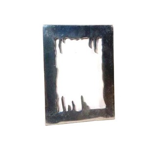 Cadre photo en métal moderne à effet goutte Porte-photo artistique argenté Cadre de table décoratif unique Maison contemporaine élégante - Product Image 1