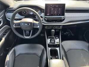 SUV Compass Latitude 4WD 2024 USADO EN BUEN ESTADO, Volante a la Izquierda, Interior Oscuro, Asientos de Cuero - Product Image 5