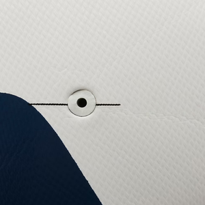 Ballon de football léger et équilibré pour les joueurs débutants et intermédiaires offrant des performances constantes pour les exercices de mêlée - Product Image 6