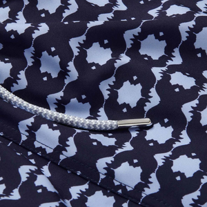 Shorts de bain recyclés pour hommes, motif rhinocéros bleu marine, séchage rapide, avec taille élastique et poches à cordon - Product Image 5