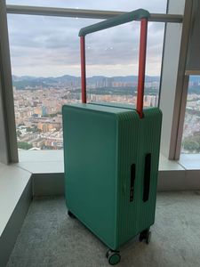 <span class=keywords><strong>Valigia</strong></span> OEM di <span class=keywords><strong>Grande</strong></span> Capacità con Molteplici Colori e <span class=keywords><strong>Dimensioni</strong></span>, Materiale Resistente, Ricarica USB, Trolley con Ruote - Product Image 3