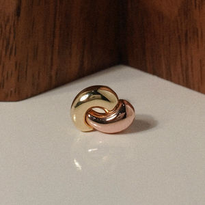 Pendientes de tuerca finos de oro de 14K con mezcla de colores a la moda para mujer - Product Image 5