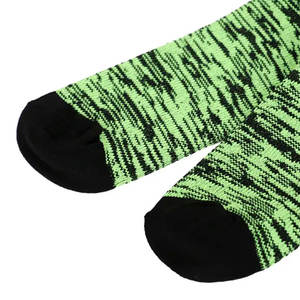 Chaussettes décontractées en coton doux de qualité supérieure pour hommes et femmes, chaussettes de couleur unie pour un usage quotidien, le travail ou l'école, en gros - Product Image 3