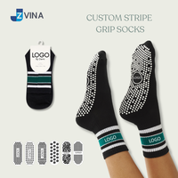 Chaussettes de sport à logo personnalisé en gros, chaussettes à rayures, longueur mi-mollet, coton doux pour le Pilates, le yoga, la barre, le réformateur, l'entraînement, usine au Vietnam