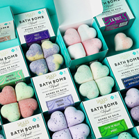 Coffret Cadeau de Bombes de Bain Cœur Violet 4 Pièces avec Huile de Pépins de Raisin, Sel Marin, Vitamine E – Bombes de Bain Effervescentes Hydratantes pour Soins de la Peau