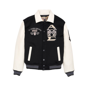 Chaqueta universitaria con logotipo personalizado Proveedor OEM Cierre abotonado Embellecedor acanalado Costura duradera Pedidos al por mayor disponibles - Product Image 1