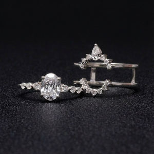 Bague solitaire en or blanc 14 carats avec diamant de laboratoire de taille ovale et ronde pour femmes, bijoux en diamant fin, clarté VS - Product Image 2