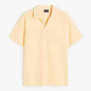 Polo en polyester à sublimation pour homme, tissu respirant à séchage rapide, design athlétique moderne et élégant, parfait pour le fitness ou les vêtements de travail - Product Image 1