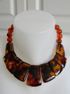 Unique Vintage Women's Resin Ball Drop Necklace with <b>Rope</b> <b>Chain</b> for Everyday Wear - Product Image 2