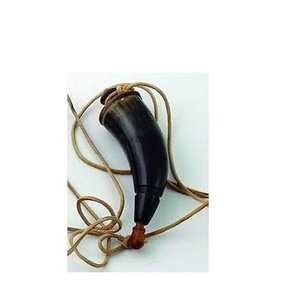 Cuerno de Búfalo Artesanal, Color Natural, Cuerno Real para Cinturón de Cuero con Punta de Latón y Tapa de Madera - Product Image 3