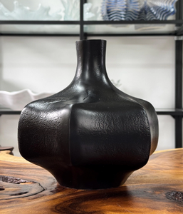 Florero de Metal Premium para Mesa de Centro y Decoración de Estantes, Diseño Moderno, Elegante y Alto, Hecho a Mano, Ecológico - Product Image 6