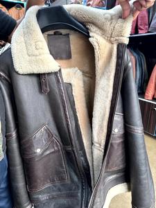 Veste bomber pour homme en cuir véritable, logo frontal fin, imperméable et écologique, personnalisable OEM - Product Image 4