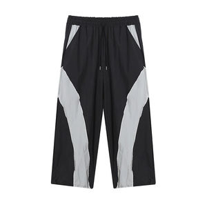 Veste coupe-vent unisexe vintage multi-panneaux en nylon et polyester, style streetwear ample, grande taille, personnalisable et écologique - Product Image 1