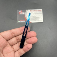 Pince à épiler professionnelle en acier inoxydable bleu plasma, à pointe inclinée carrée et affûtée, pour sourcils, avec logo personnalisé, écologique