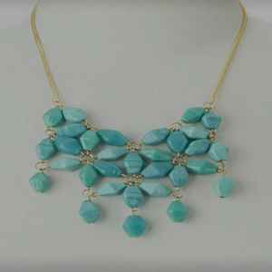 Derniers colliers de perles en pierre turquoise naturelle Colliers de pierres ras du cou à breloques pour femmes et filles lors d'occasions de mariage - Product Image 1