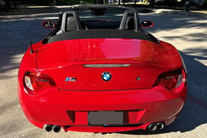 BMW Z4 M Coupé 2024 Usado, Turbo Izquierdo, R15, Techo Panorámico Oscuro, PrecisionOpenTop, Inspirado en Pistas, Compacto, Potente, Escape de Fin de Semana - Product Image 2