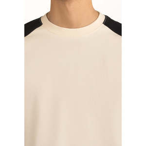 เสื้อยืด Relax Fit ผ้าฝ้าย 100% ระบายอากาศได้ดี ไม่ยับ ลายโลโก้เรียบ ทรงหลวม รุ่น MN-TS-SS26-008-B - Product Image 3