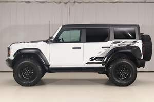 Ford Bronco Raptor 2022, SUV Automático con Techo Corredizo, Faros Delanteros, Cámara Trasera de 360°, Asientos Eléctricos - Product Image 4