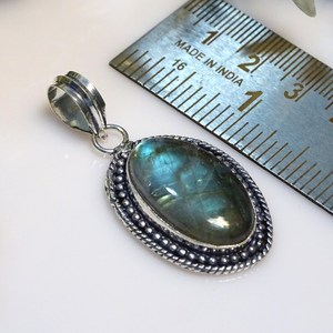 Pendentif élégant en argent sterling 925 plaqué or, serti à la main, pierre précieuse labradorite, bijoux vintage, cadeau pour femme - Product Image 1