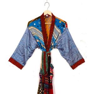 ชุดคลุมยาวสไตล์โบฮีเมียน ฮิปปี้ หรูหรา ทำมือ คุณภาพสูง สำหรับฤดูร้อน ฤดูใบไม้ร่วง ชุดนอน ชุดคลุมกิโมโนอินเดีย ผ้าไหมเนื้อนุ่มพิเศษ ลายปะติด สำหรับผู้หญิง - Product Image 5