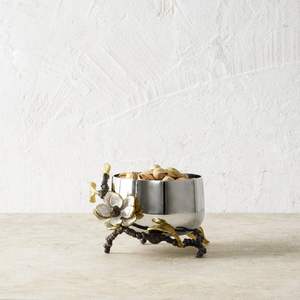 Bol décoratif en métal de luxe avec surface polie et design moderne, adapté aux fruits, aux collations, aux bonbons ou à la décoration - Product Image 1