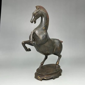 Esculturas de estatuilla de caballo de estilo artístico moderno de calidad superior hermosa mesa decorativa artesanal de Metal a un precio asequible - Product Image 4
