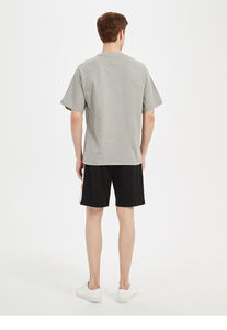 เสื้อยืดผู้ชายไซส์ใหญ่ ผ้าโพลีเอสเตอร์/คอตตอน ขายดี ผลิตโดยผู้ผลิตเสื้อยืด พิมพ์ลาย เนื้อผ้าหนา 300gsm รับผลิตตามแบบ เป็นมิตรกับสิ่งแวดล้อม - Product Image 2