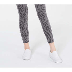 Jeans ajustados con estampado de cebra para niños pequeños de Tinseltown, denim gris, talla 15 - Product Image 3