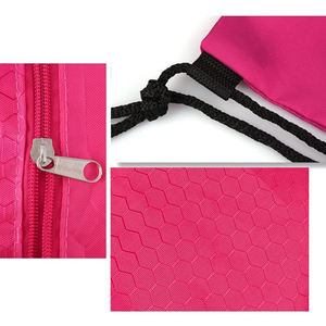 Mochila impermeable con cordón de poliéster de entrenamiento en MOQ bajo Bolsas de gimnasio de poliéster impresas con cordón de logotipo personalizado - Product Image 5