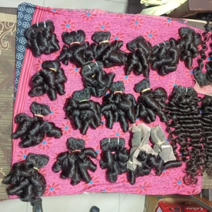 Perruques de cheveux humains bruts avec lace frontal Extensions directes d'usine Loose Deep Wave Style Cuticule Cheveux alignés - Product Image 1